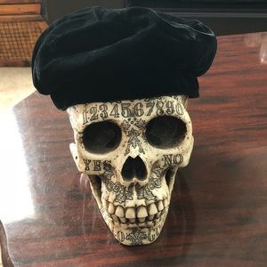 Antique Velvet Beret